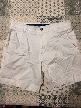 crown & ivy White Flat Front Cotton Shorts